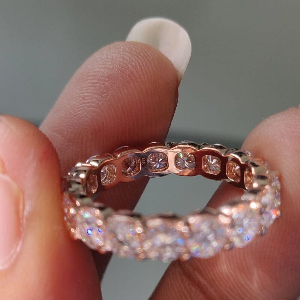 Scallop Pave Set Moissanite Eternity Ring Round - Picture 2 of 3